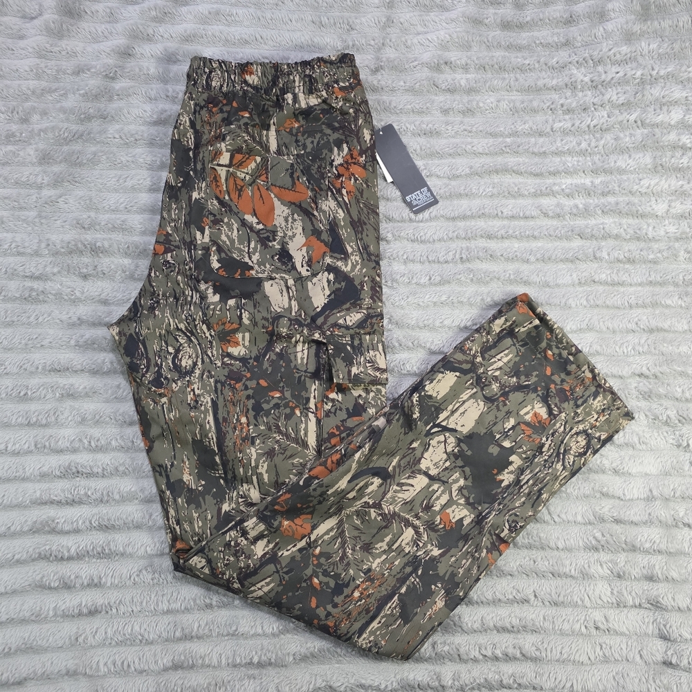 NWT State Of Crew Hunting Camouflage Polyester Cargo Over Pants. XL